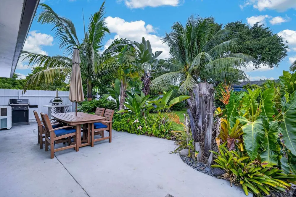 125 NE 146TH STREET Miami, FL 33161