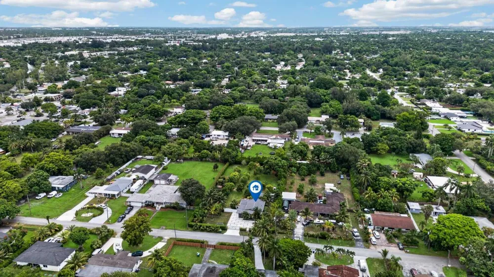 125 NE 146TH STREET Miami, FL 33161