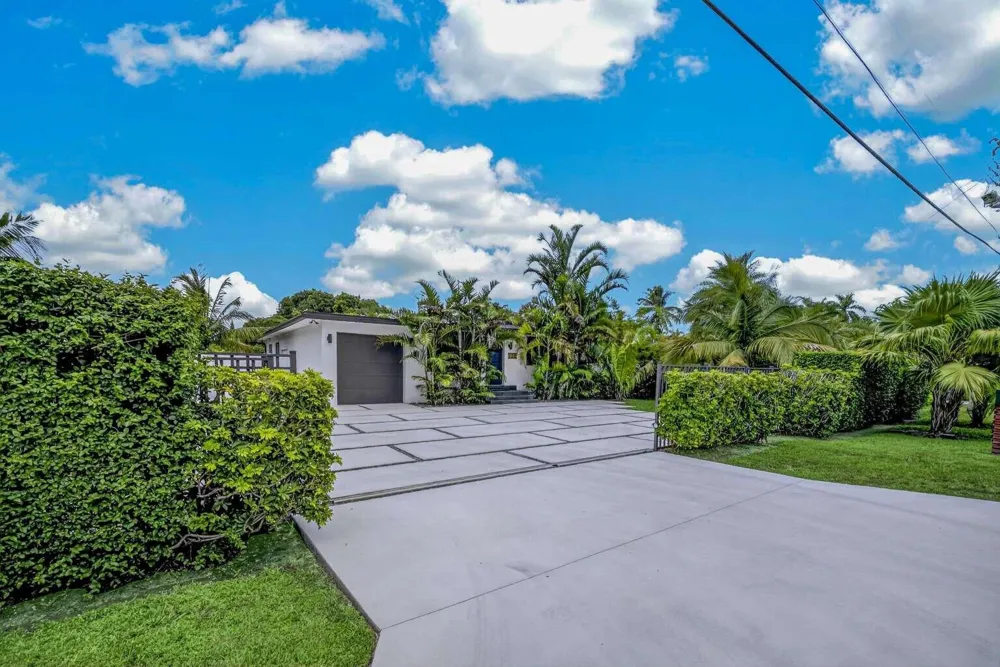 125 NE 146TH STREET Miami, FL 33161