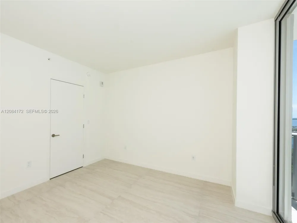 77 SE 5th St #1714 Miami, FL 33131