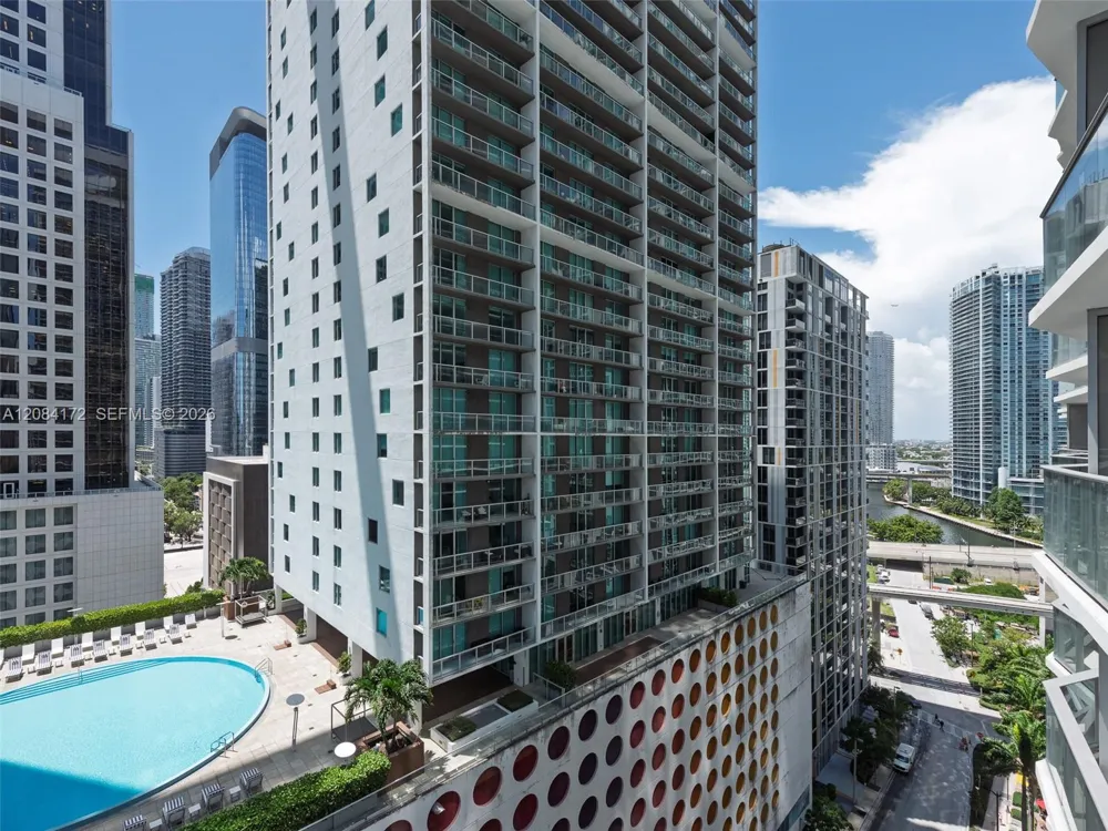 77 SE 5th St #1714 Miami, FL 33131