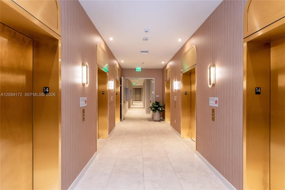 77 SE 5th St #1714 Miami, FL 33131