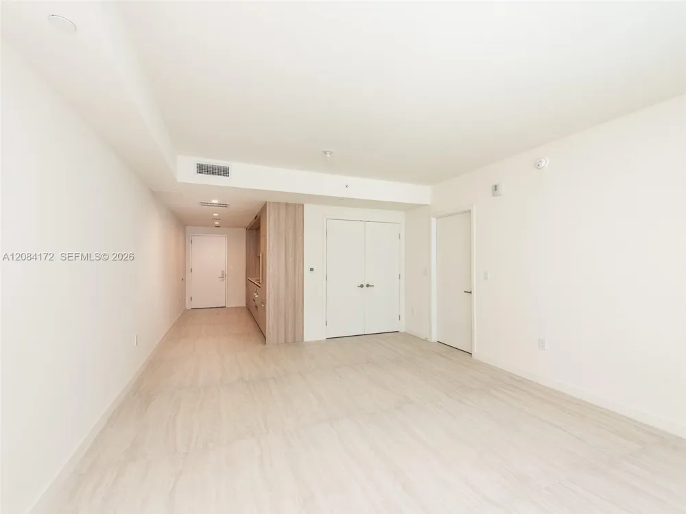 77 SE 5th St #1714 Miami, FL 33131