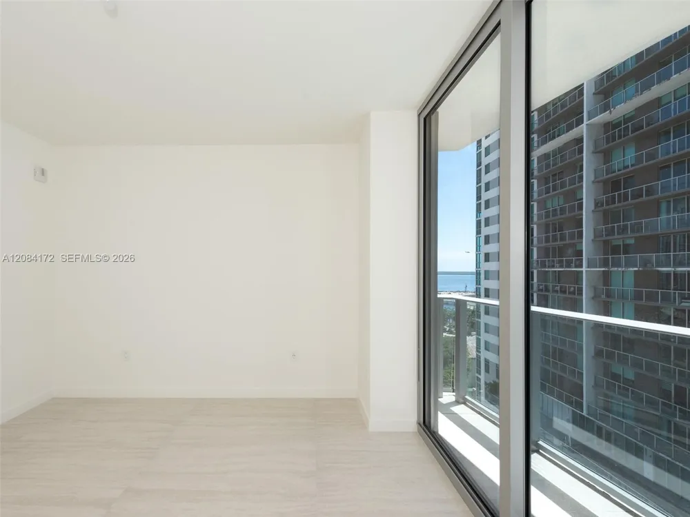 77 SE 5th St #1714 Miami, FL 33131