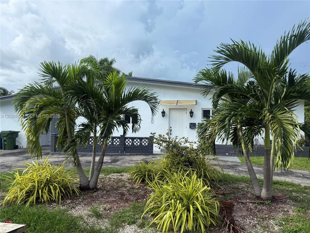 520 SW 5th St Hallandale Beach, FL 33009