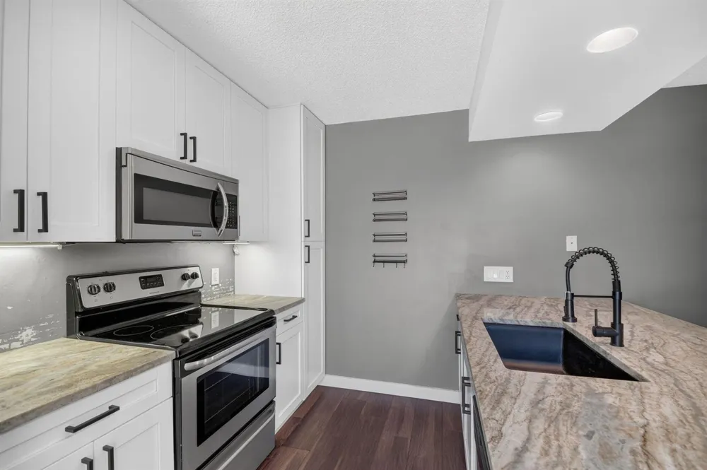 2409 24TH WAY West Palm Beach, FL 33407