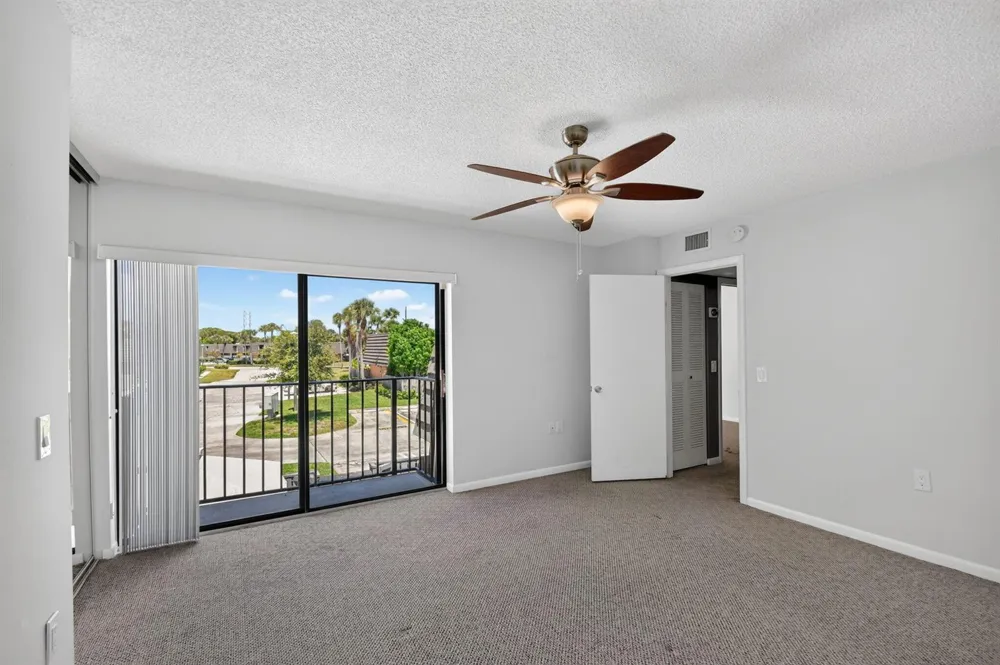 2409 24TH WAY West Palm Beach, FL 33407