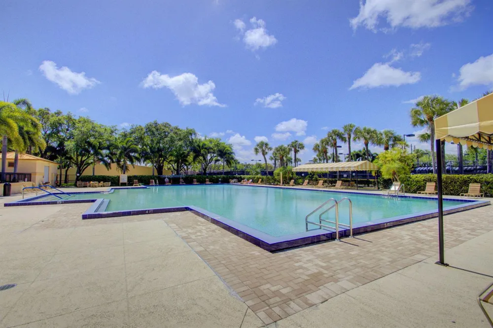 2409 24TH WAY West Palm Beach, FL 33407