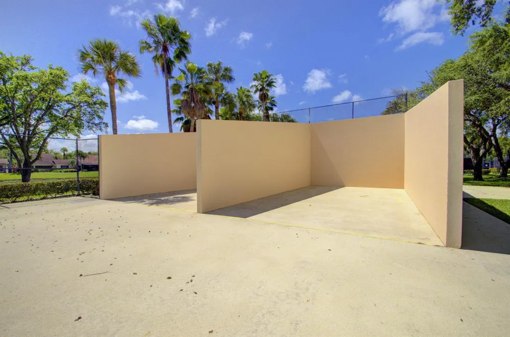 2409 24TH WAY West Palm Beach, FL 33407