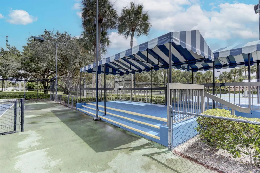 2409 24TH WAY West Palm Beach, FL 33407