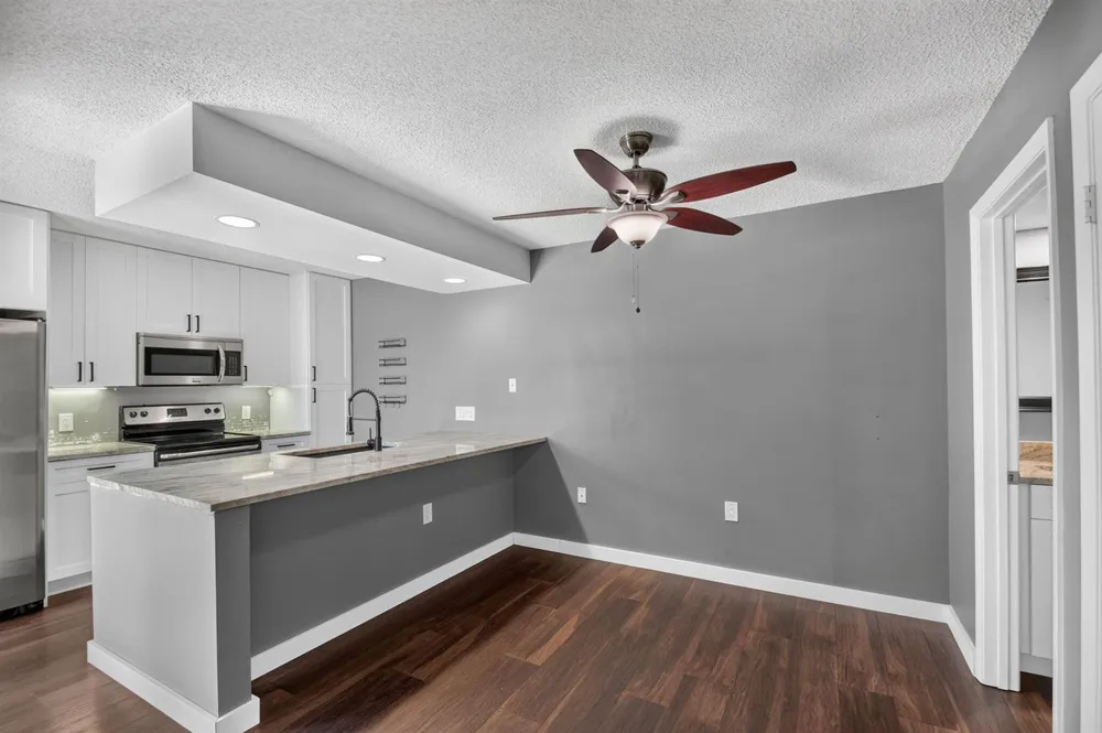 2409 24TH WAY West Palm Beach, FL 33407