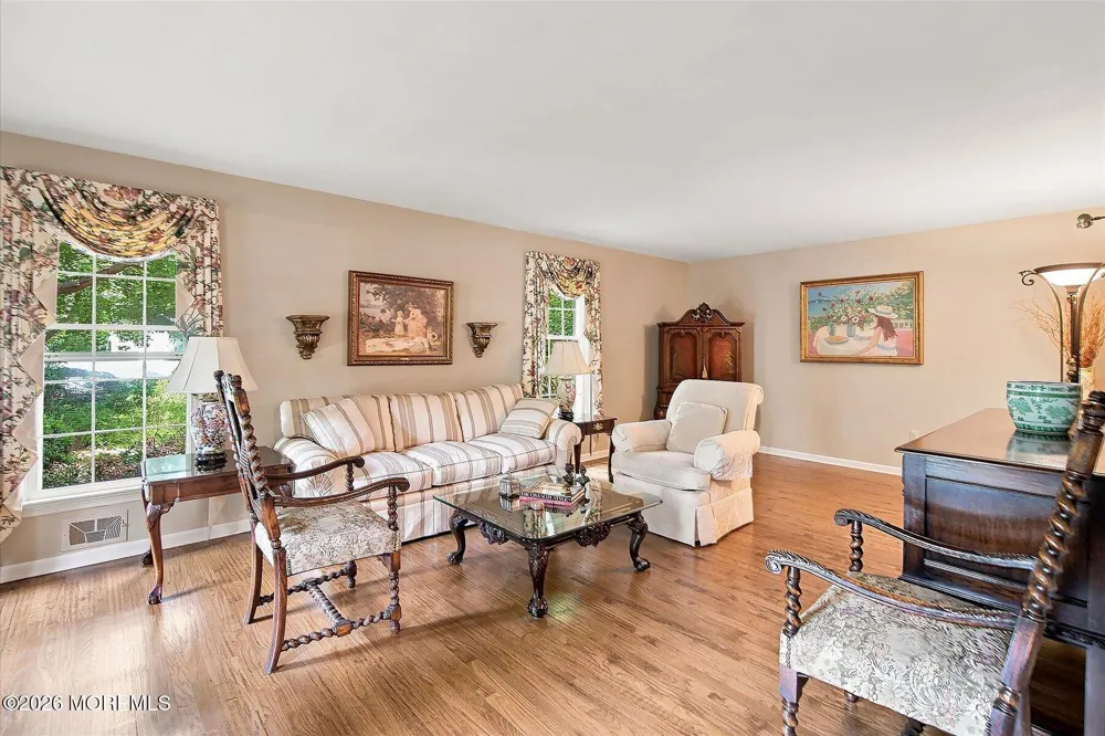 76 Tall Timber Road Middletown, NJ 07748