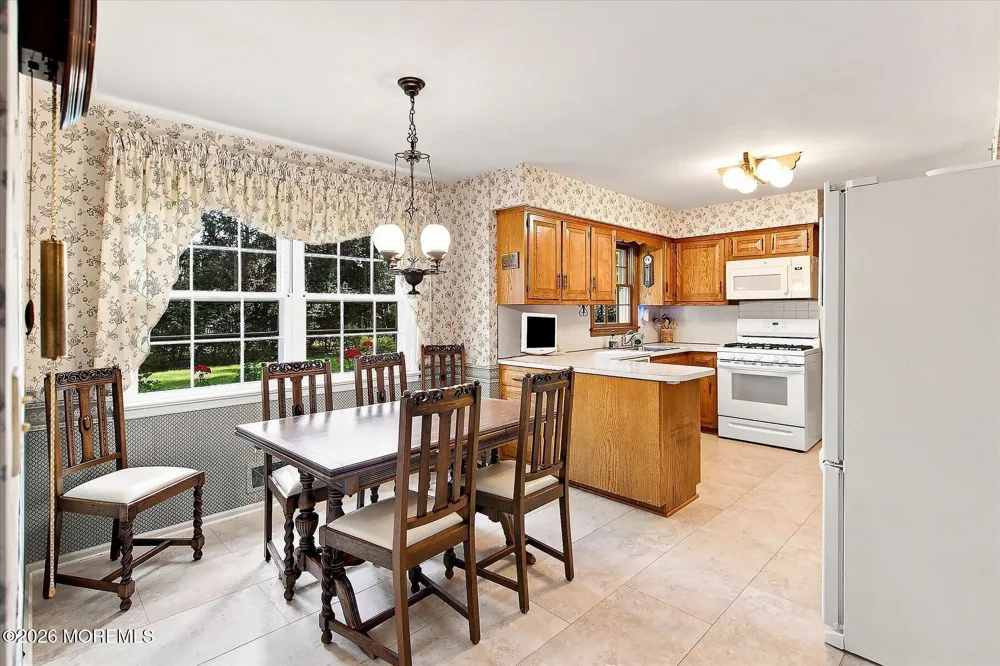 76 Tall Timber Road Middletown, NJ 07748