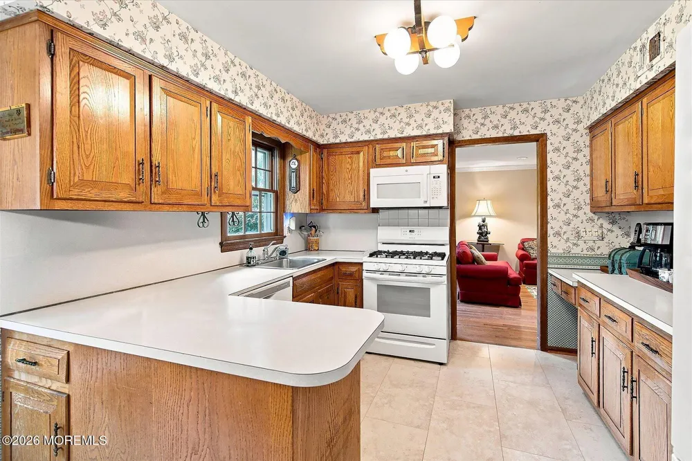 76 Tall Timber Road Middletown, NJ 07748