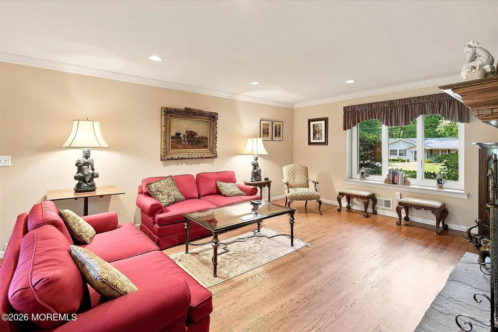 76 Tall Timber Road Middletown, NJ 07748