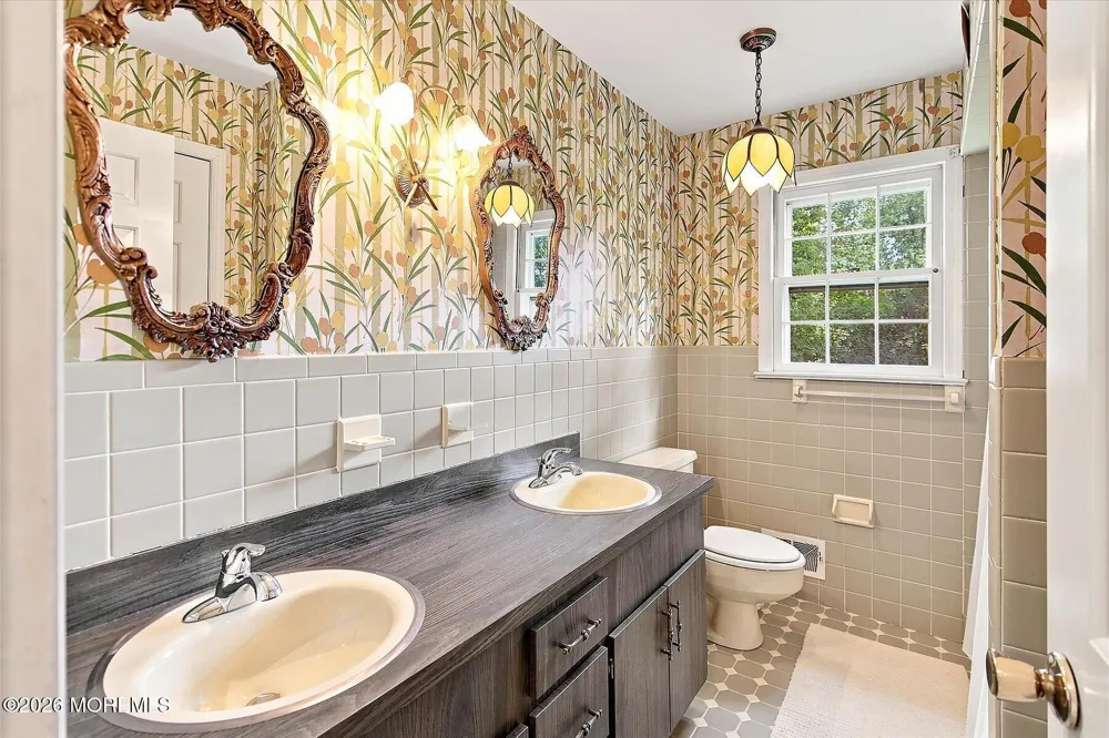 76 Tall Timber Road Middletown, NJ 07748