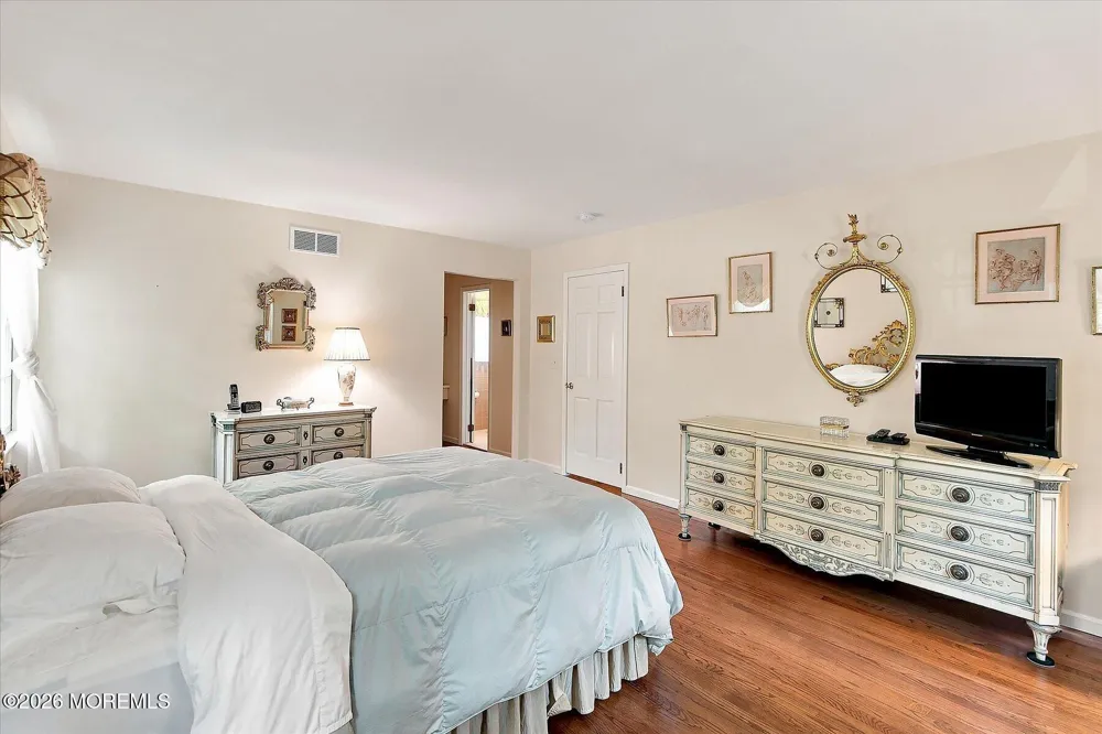 76 Tall Timber Road Middletown, NJ 07748