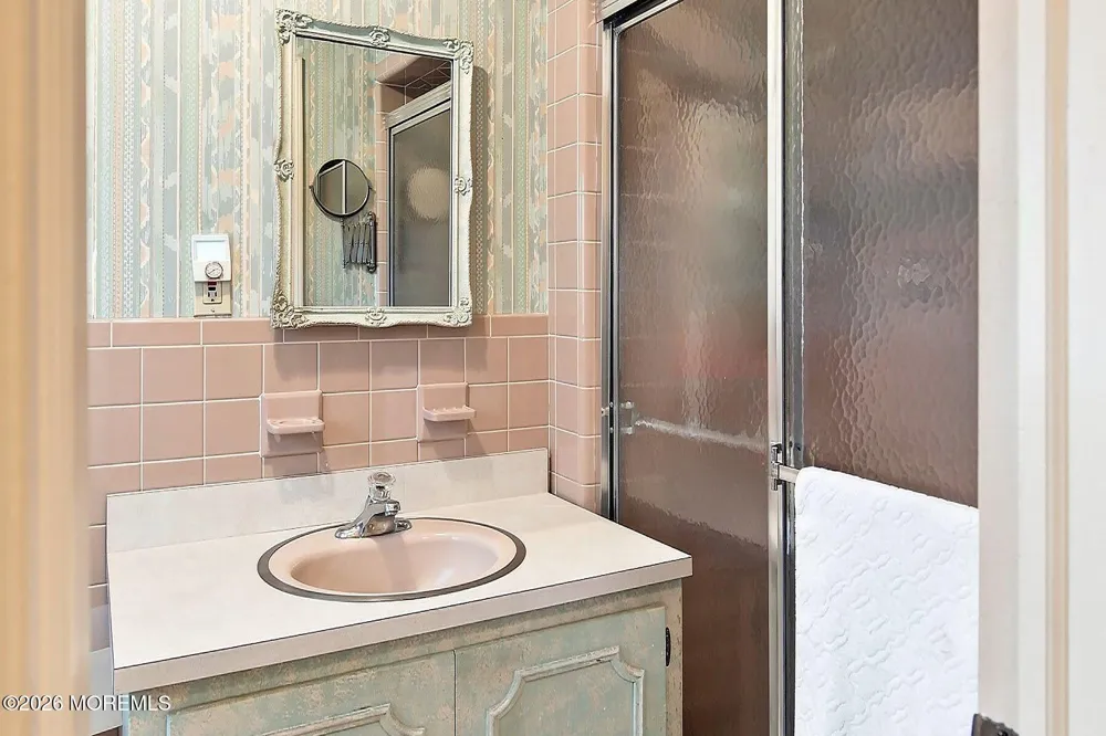 76 Tall Timber Road Middletown, NJ 07748
