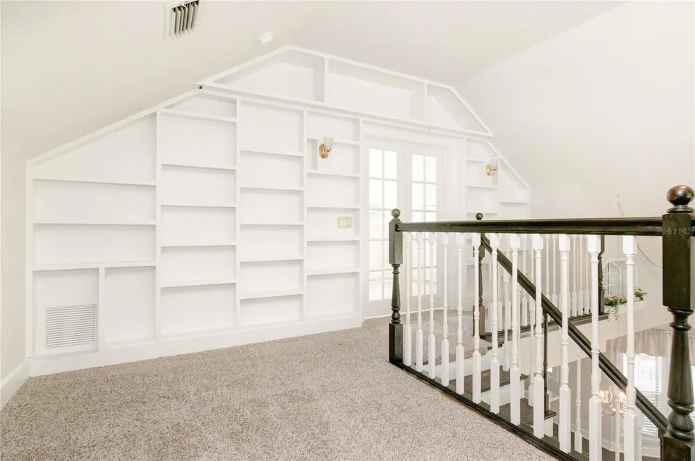933 LAKE ELSIE DRIVE Tavares, FL 32778