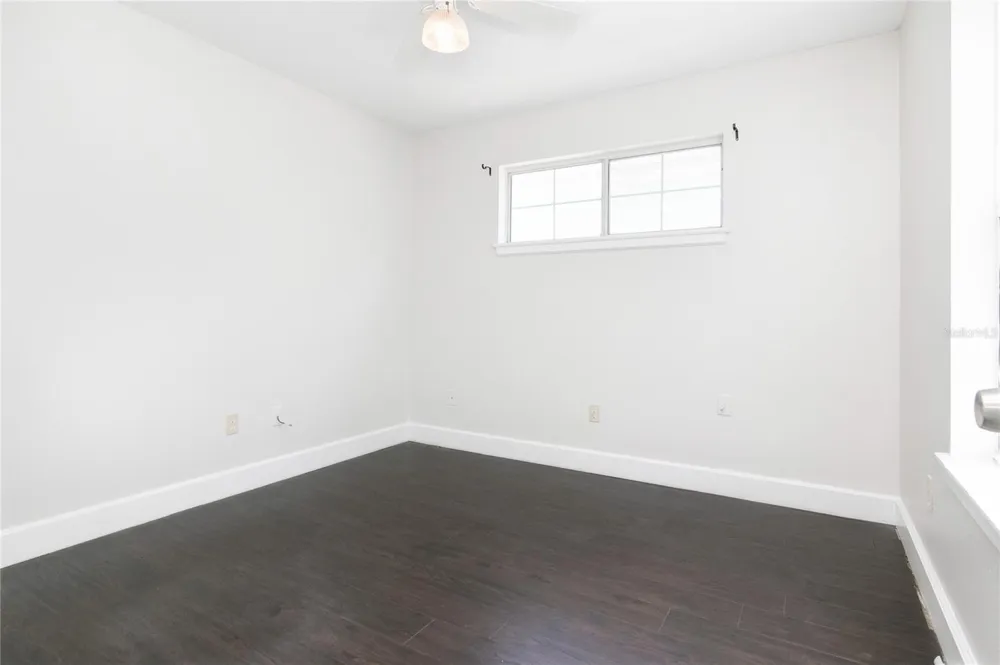 933 LAKE ELSIE DRIVE Tavares, FL 32778