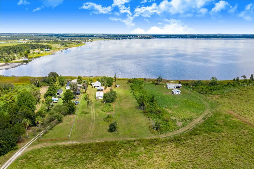 2427 BLACK ROAD Fort Meade, FL 33841