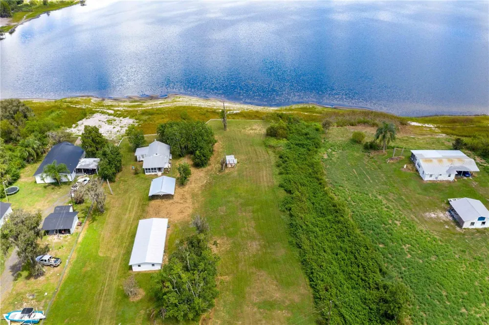 2427 BLACK ROAD Fort Meade, FL 33841