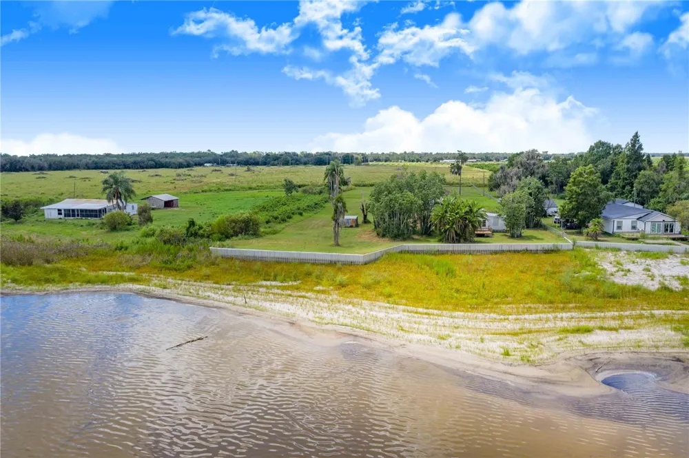 2427 BLACK ROAD Fort Meade, FL 33841