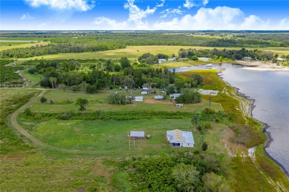 2427 BLACK ROAD Fort Meade, FL 33841