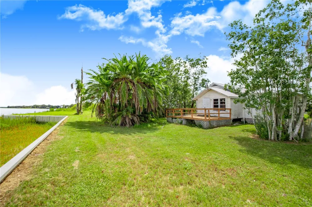 2427 BLACK ROAD Fort Meade, FL 33841