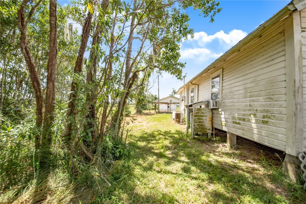 2427 BLACK ROAD Fort Meade, FL 33841