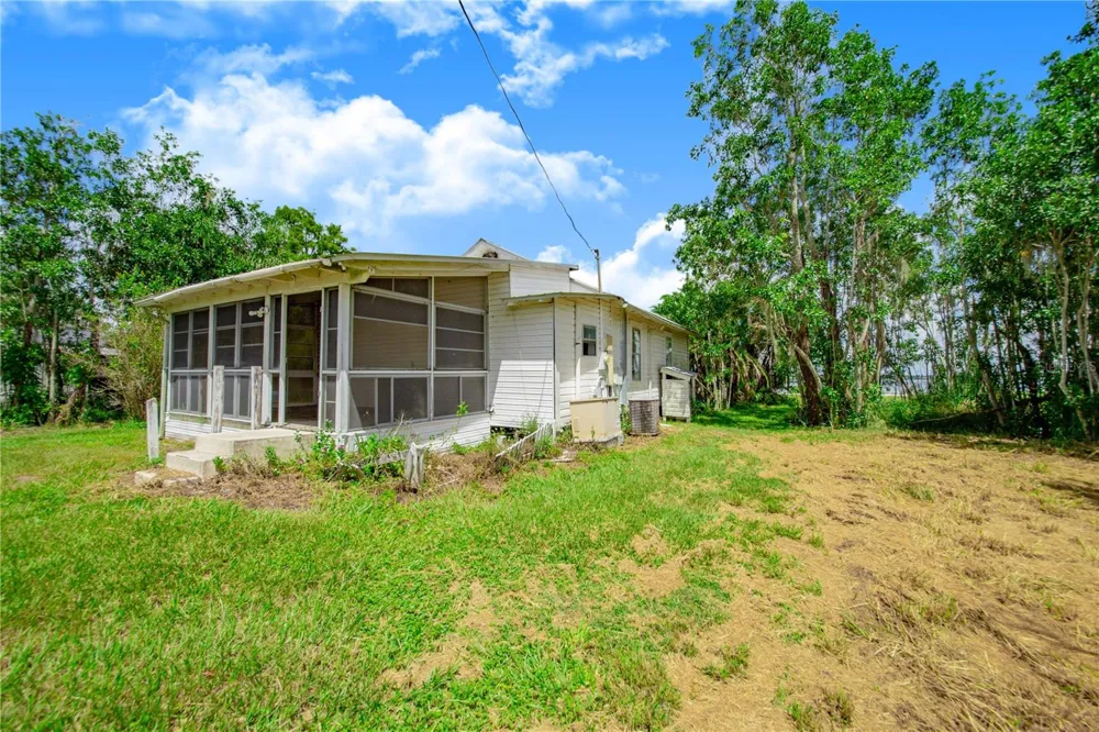 2427 BLACK ROAD Fort Meade, FL 33841
