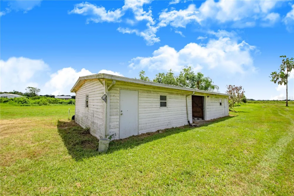 2427 BLACK ROAD Fort Meade, FL 33841