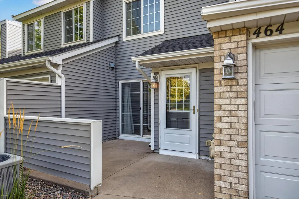 464 Heartland Court Chanhassen, MN 55317