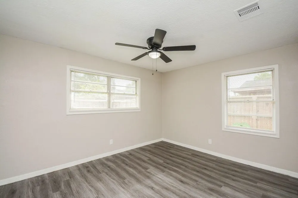 2009 Cleveland Street Pasadena, TX 77502