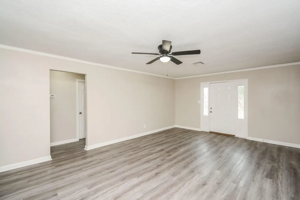 2009 Cleveland Street Pasadena, TX 77502