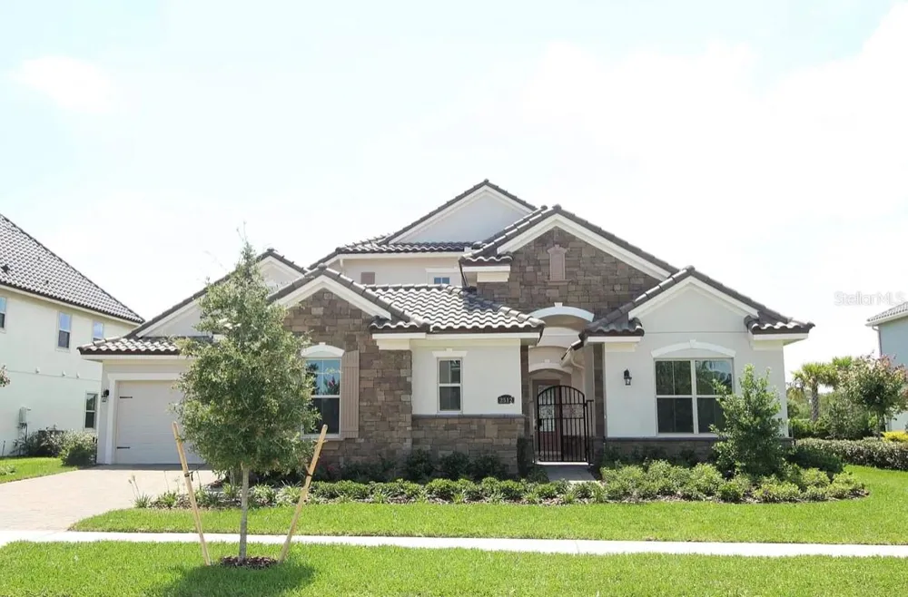 2512 DIAMOND RIDGE COURT Orlando, FL 32835