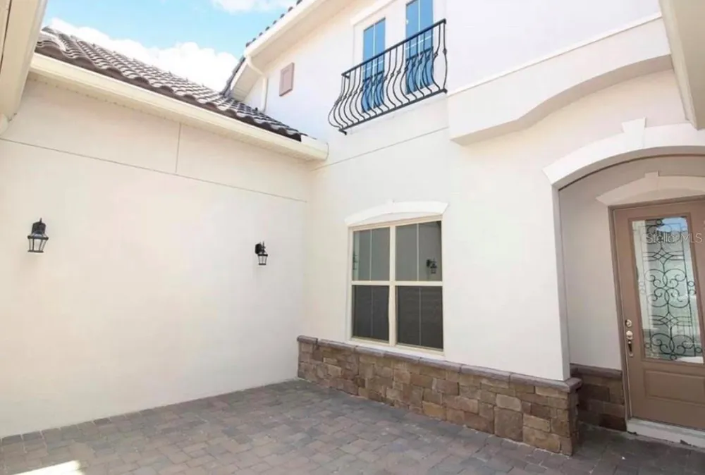 2512 DIAMOND RIDGE COURT Orlando, FL 32835
