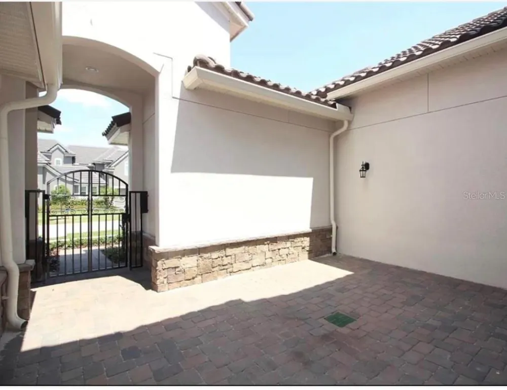 2512 DIAMOND RIDGE COURT Orlando, FL 32835