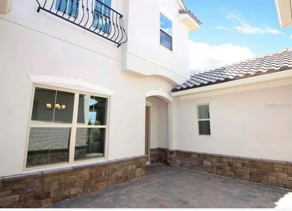 2512 DIAMOND RIDGE COURT Orlando, FL 32835