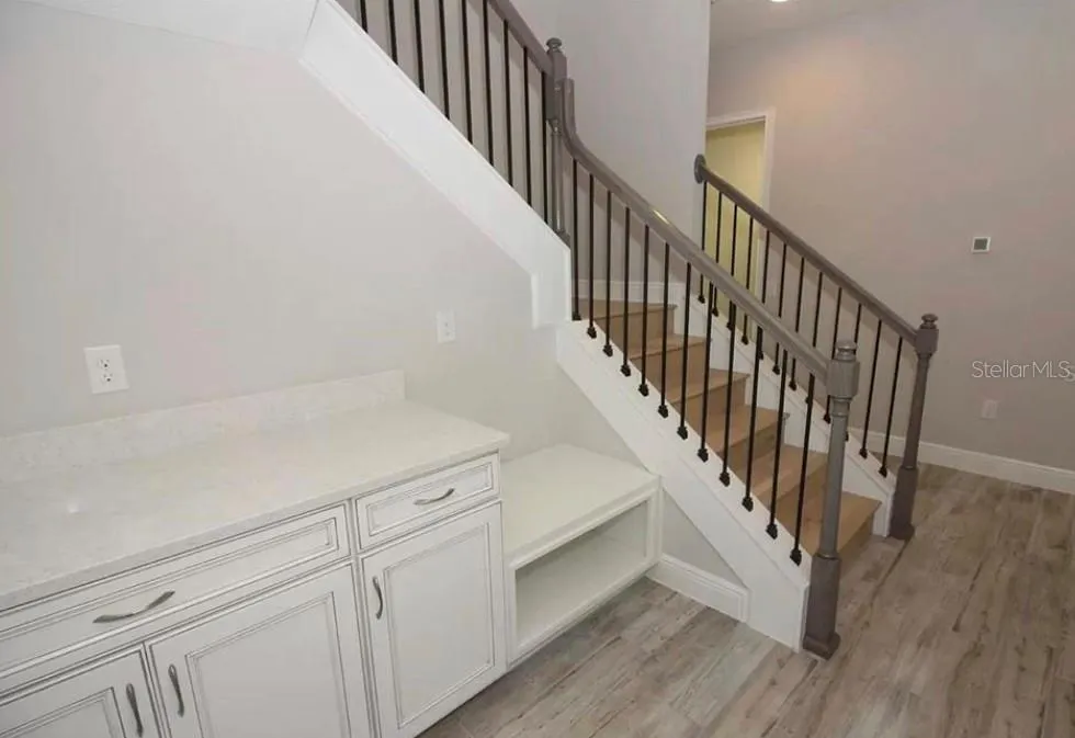 2512 DIAMOND RIDGE COURT Orlando, FL 32835