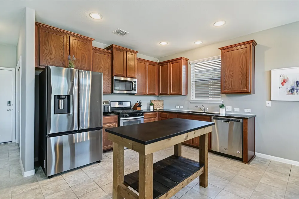 225 Vestral Road Buda, TX 78610