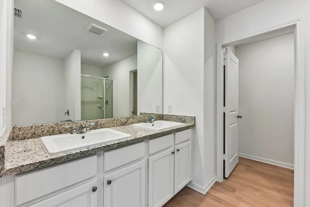235 Surrey Oaks Maxwell, TX 78656