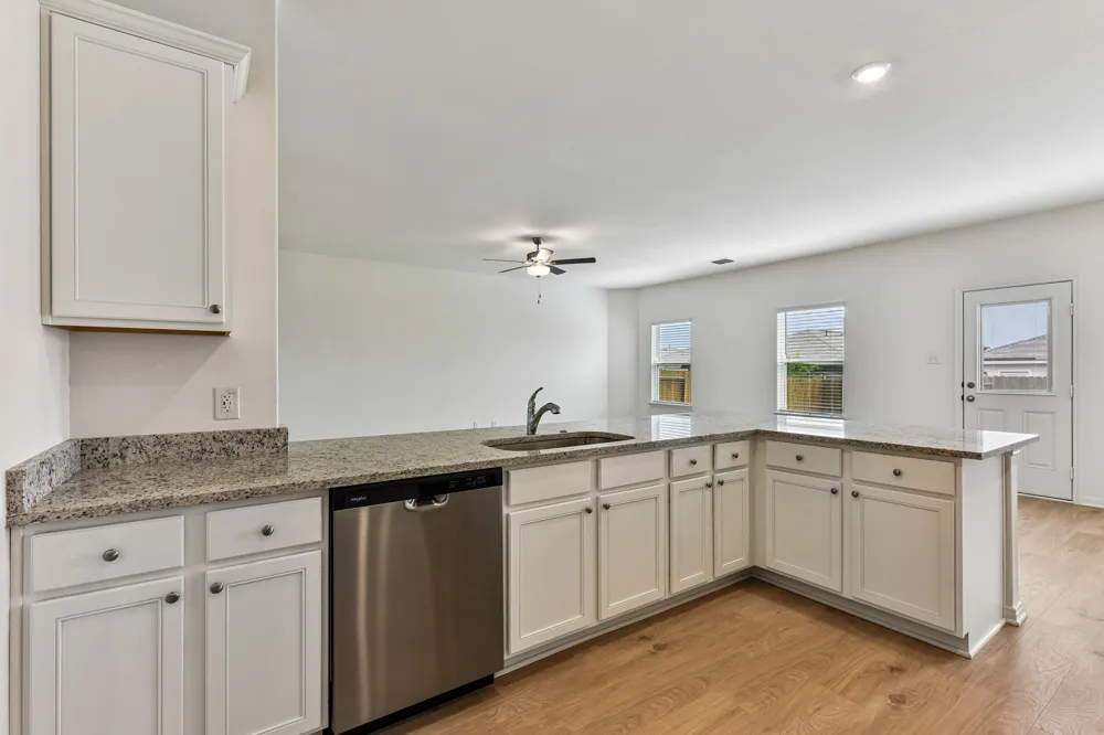 235 Surrey Oaks Maxwell, TX 78656