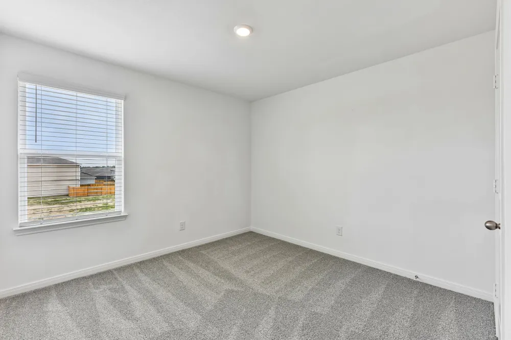 235 Surrey Oaks Maxwell, TX 78656
