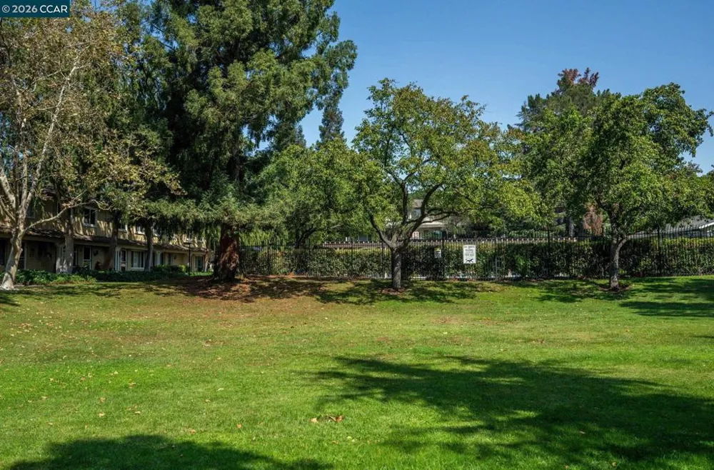 79 Fountainhead Ct Martinez, CA 94553