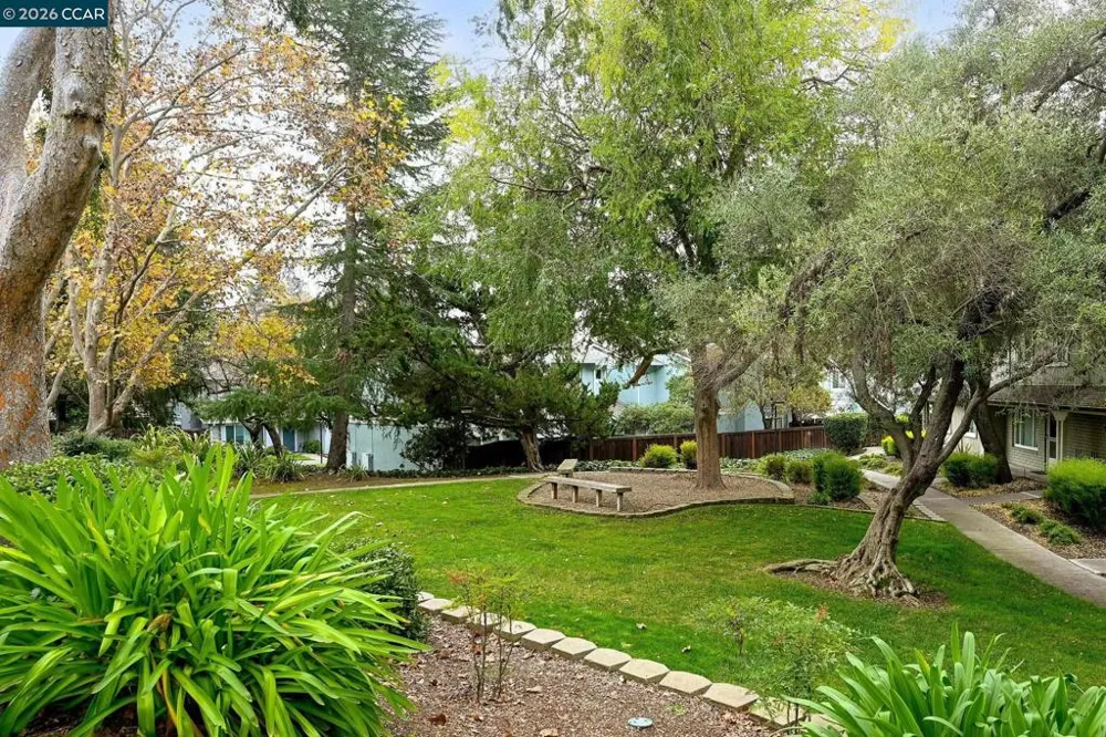 79 Fountainhead Ct Martinez, CA 94553
