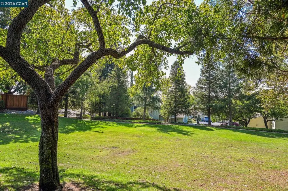 79 Fountainhead Ct Martinez, CA 94553