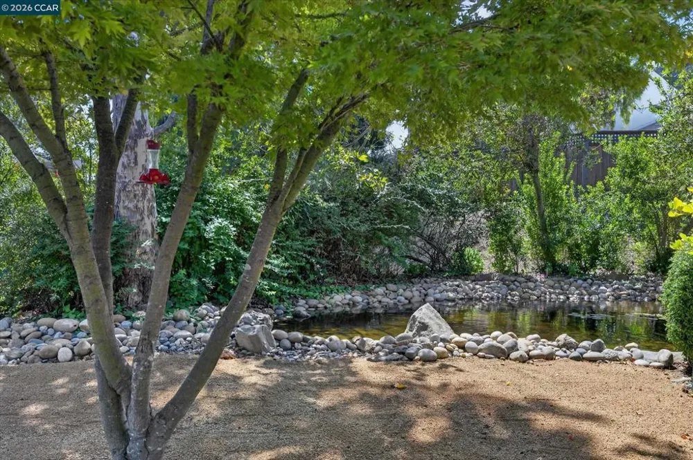 674 Augusta Drive Moraga, CA 94556
