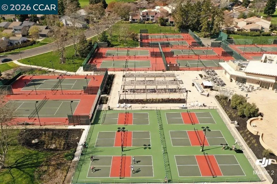 674 Augusta Drive Moraga, CA 94556