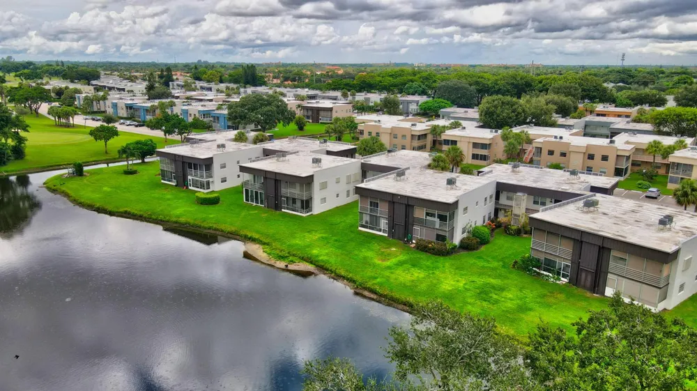 972 NORMANDY U Delray Beach, FL 33484